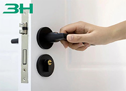 Welches Material für Wohnbeschläge ist langlebiger?